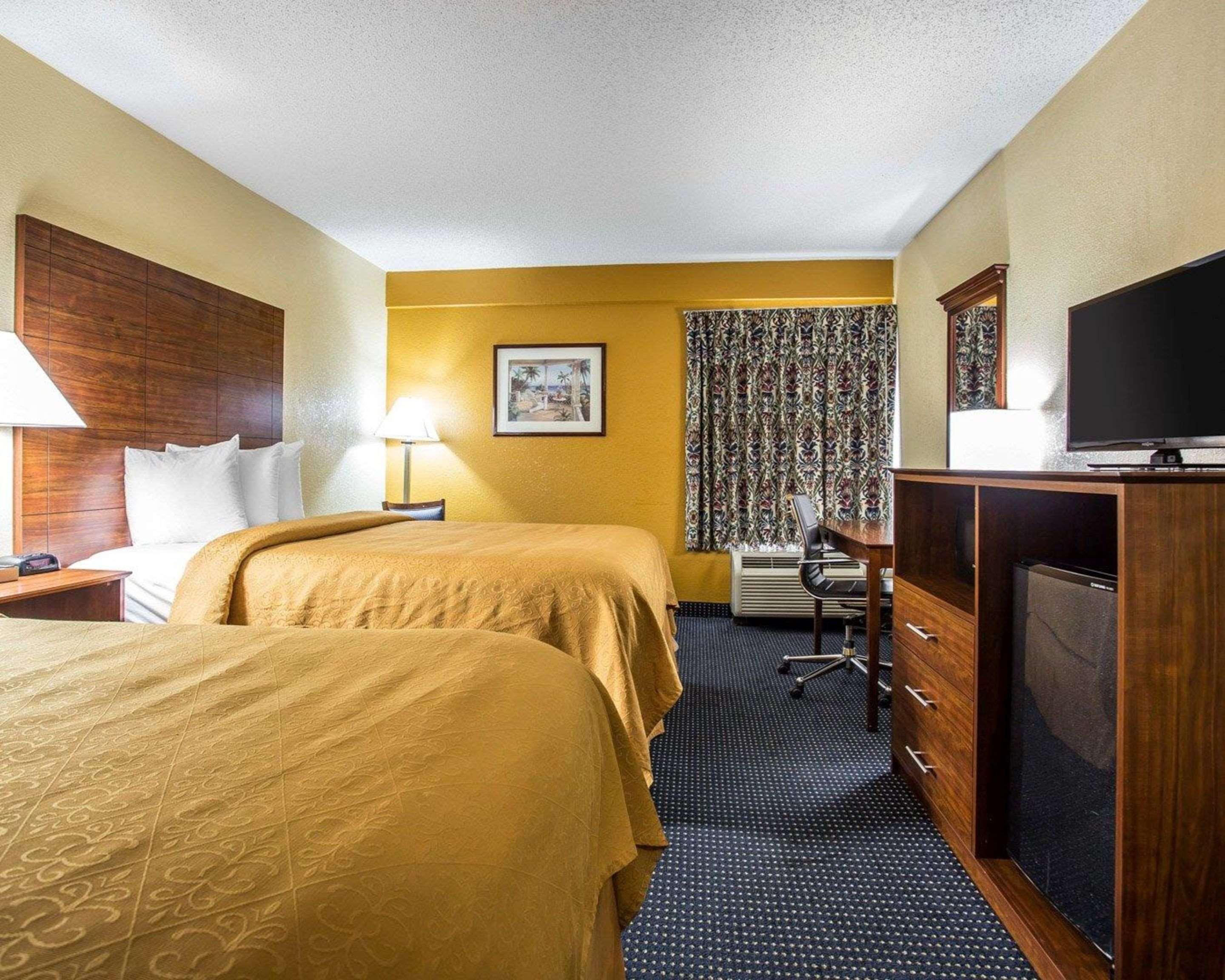 Quality Inn Mullins Marion Bagian luar foto