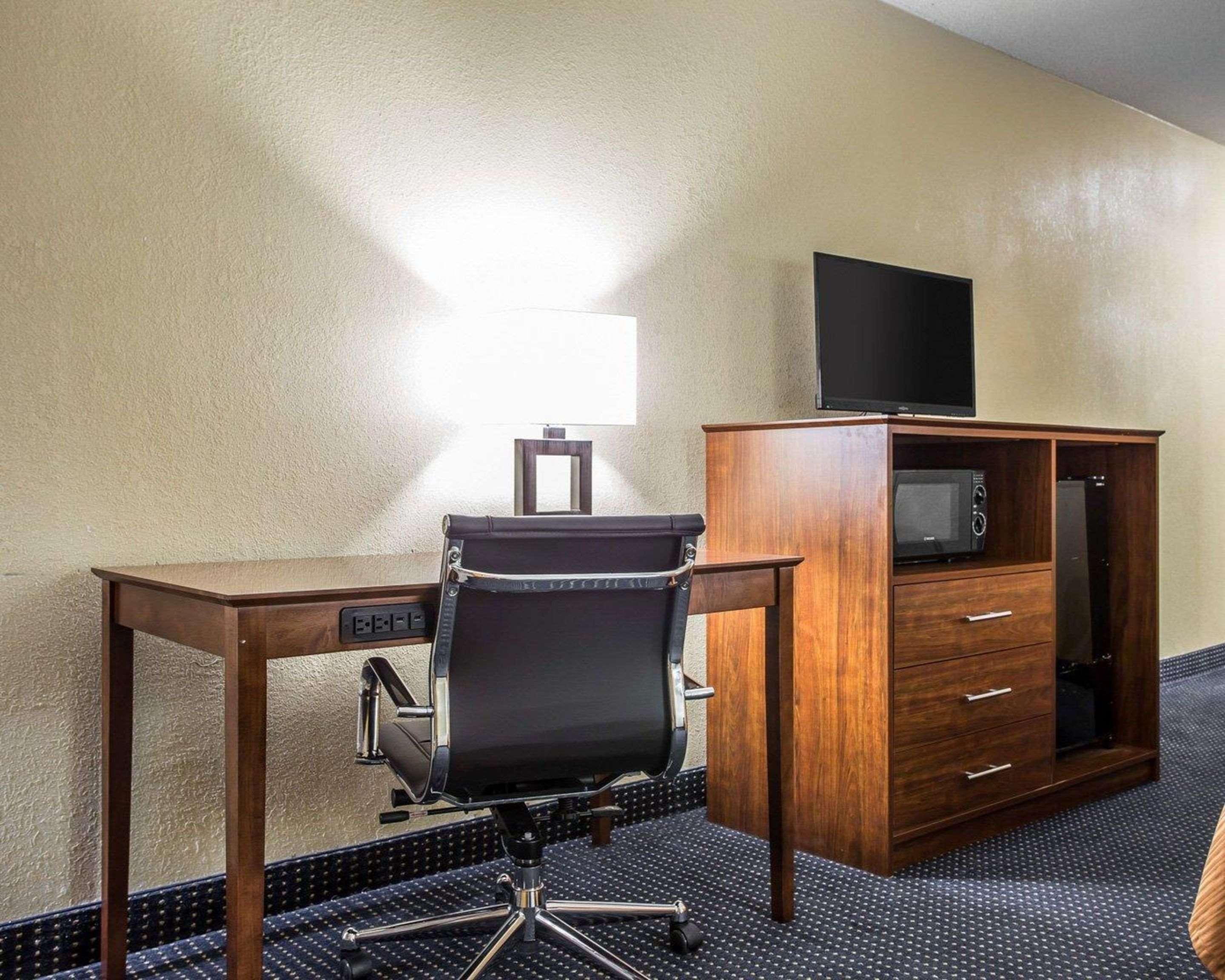 Quality Inn Mullins Marion Bagian luar foto