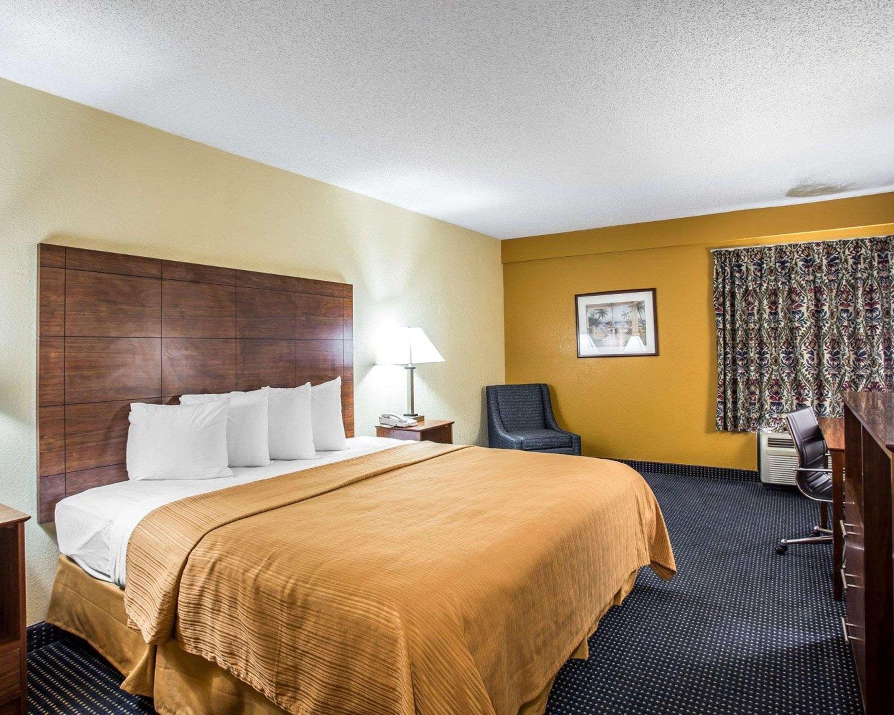 Quality Inn Mullins Marion Bagian luar foto