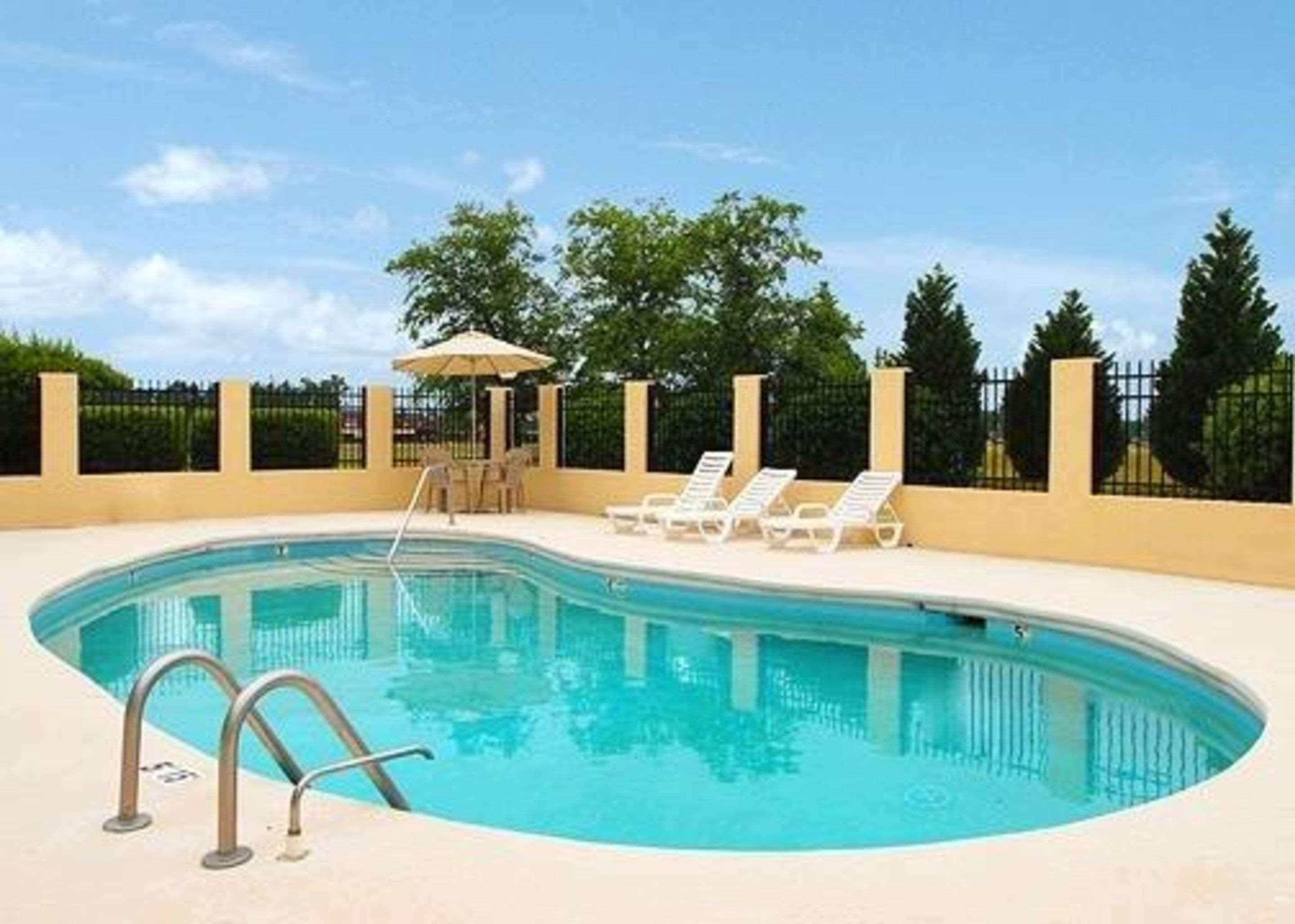 Quality Inn Mullins Marion Bagian luar foto