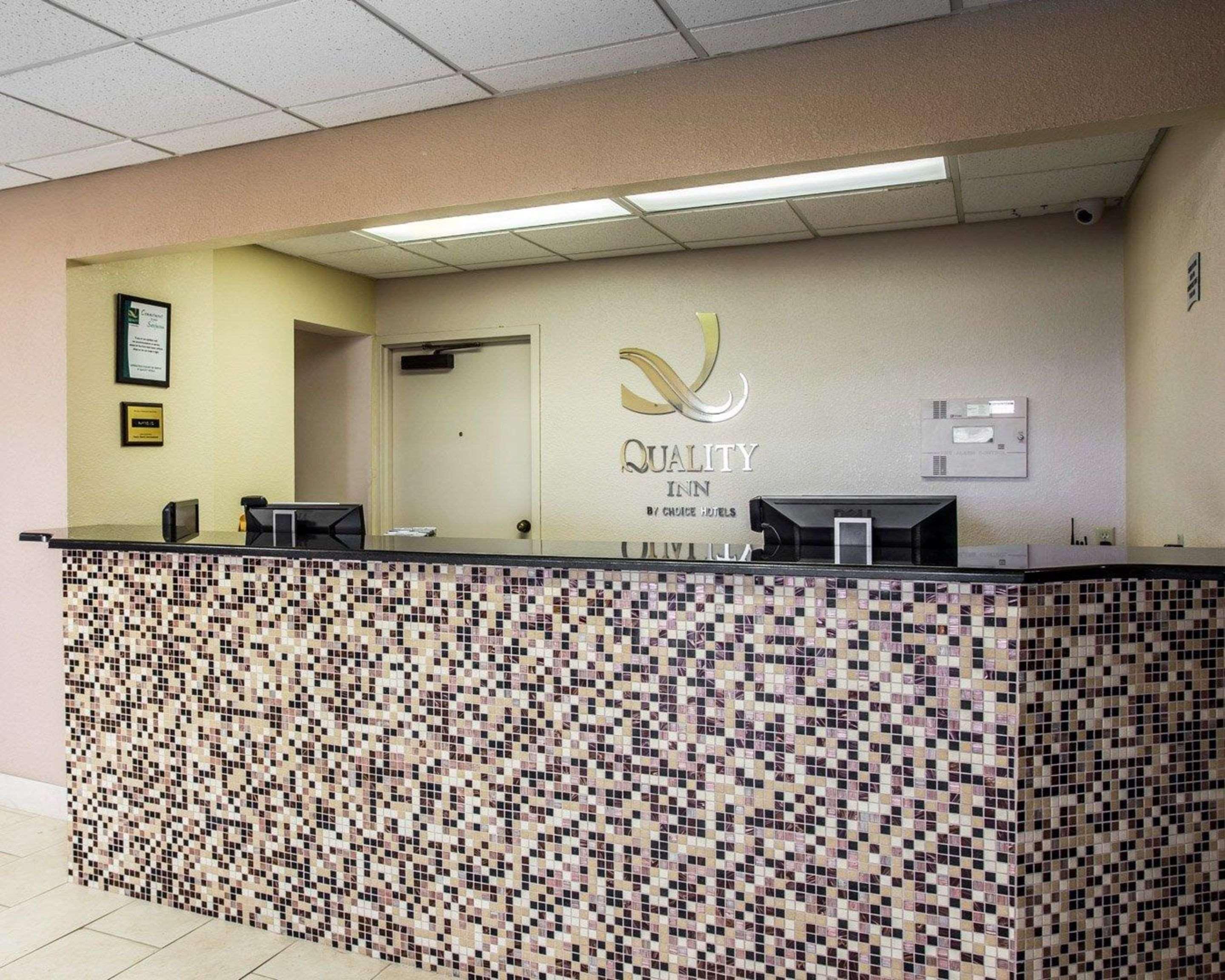 Quality Inn Mullins Marion Bagian luar foto